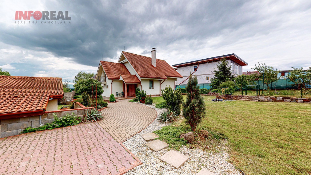 Dom Košice - Krásna, Polesná ul., 4 izbový, 157 m2 obytná plocha, garážové státie, 1342 m2 pozemok.
