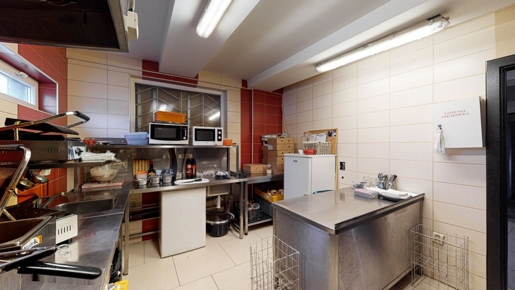 REZERVOVANÉ - Predaj gastro prevádzky, obchodné priestory.