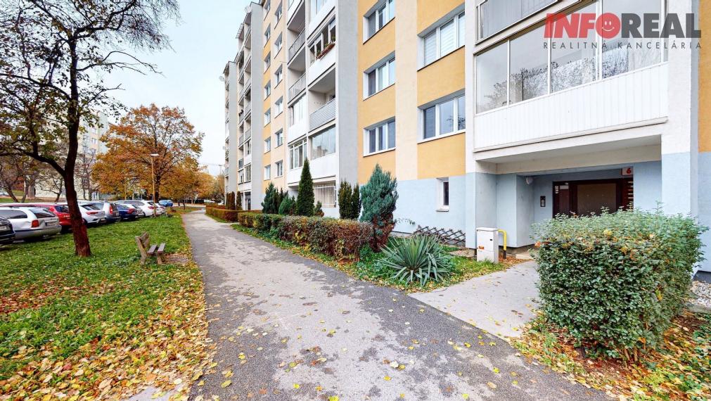 Rezervovaný: 4 izb. byt, ul. Slobody, KE – Západ, 81m2 + loggia, šatník, rekonštrukcia