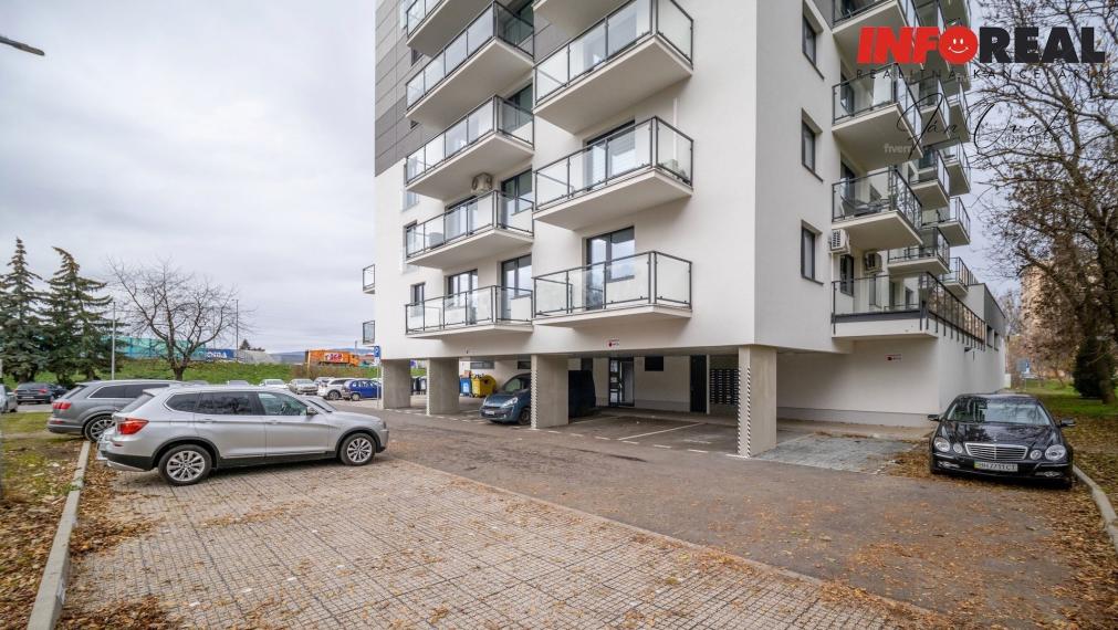 PRENÁJOM v NOVOSTAVBE: 2 izb. byt s balónom a parkovacím miestom, 2p. zo 7., Bukovecká ul,, Nad Jazerom