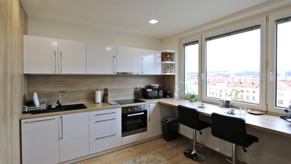 2 IZBOVÝ BYT KUZMÁNYHO - STARÉ MESTO, 48 M2, 7/12 posch.