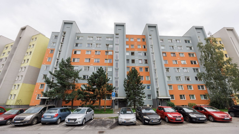 3 izbový byt 79 m2+loggia, Húskova ul., sídl. KVP, 2. poschodie