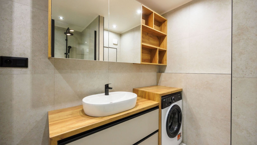 NOVÁ REKONŠTRUKCIA 3 izbový byt, 69 m2 + 6m loggia, Košice-JUH