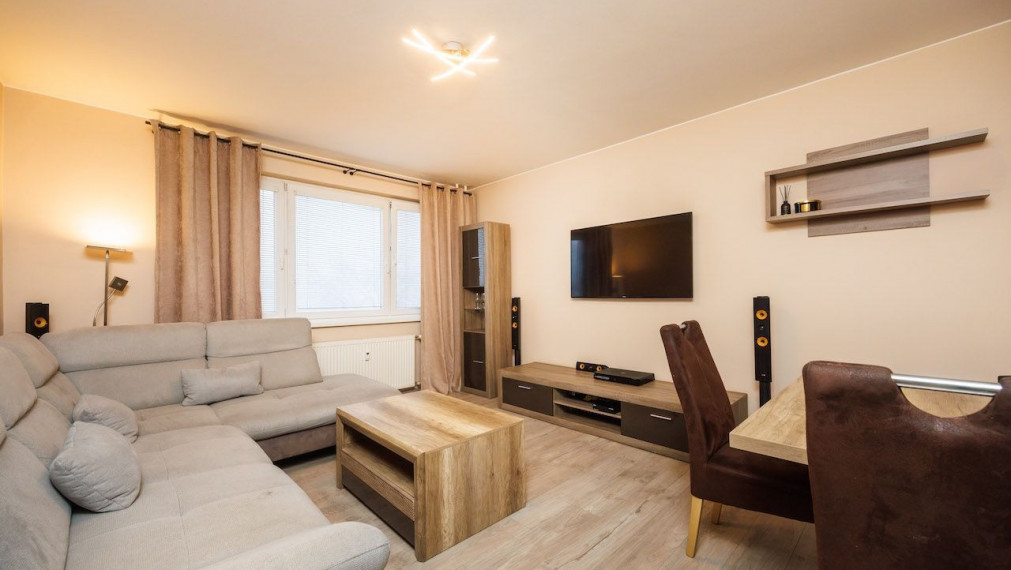 Predaj  -3 izbový byt, 72 m2, Bauerová ul. , Západ,