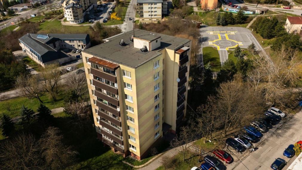 2 izb. byt, 58 m2 + loggia, čiast. rek., ZUPKOVA ul., Košice - Furča