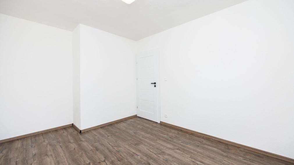 NOVOSTAVBA RD BREZINA, DOKONCENY, 4 izb.SKOLAUDOVANY