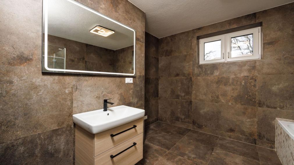 NOVOSTAVBA RD BREZINA, DOKONCENY, 4 izb.SKOLAUDOVANY