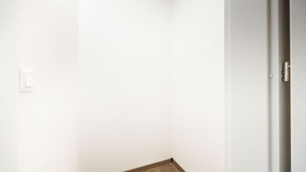 NOVOSTAVBA RD BREZINA, DOKONCENY, 4 izb.SKOLAUDOVANY