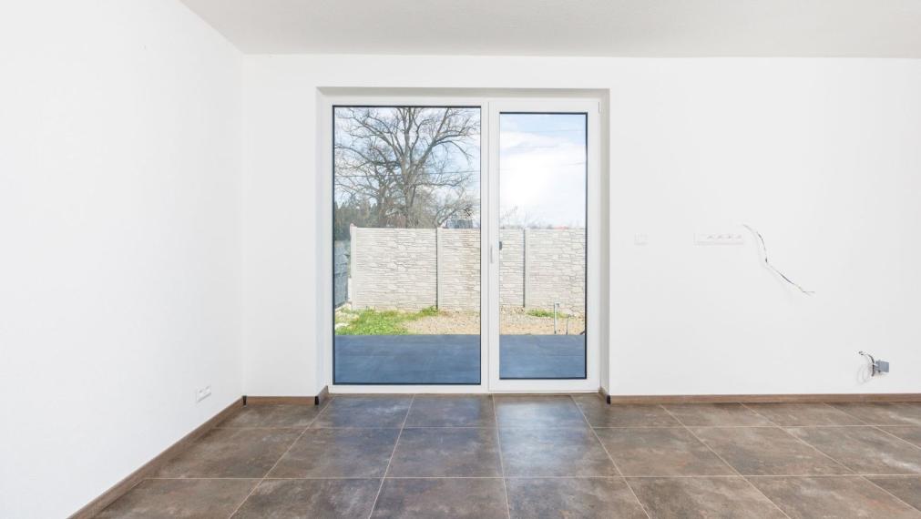 NOVOSTAVBA RD BREZINA, DOKONCENY, 4 izb.SKOLAUDOVANY