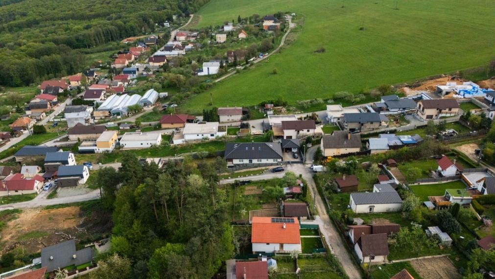 DOM BAŠKA, 350 M2 ÚŽ. PLOCHA, 882 M2 POZEMOK, VŠETKY IS