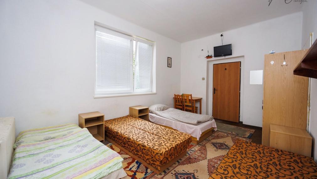 UBYTOVŇA V MESTSKOM PARKU KOŠICE, pozemok, parkovisko, kaviareň