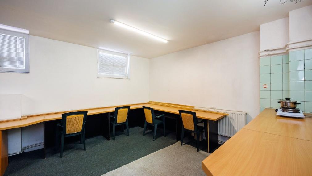 UBYTOVŇA V MESTSKOM PARKU KOŠICE, pozemok, parkovisko, kaviareň