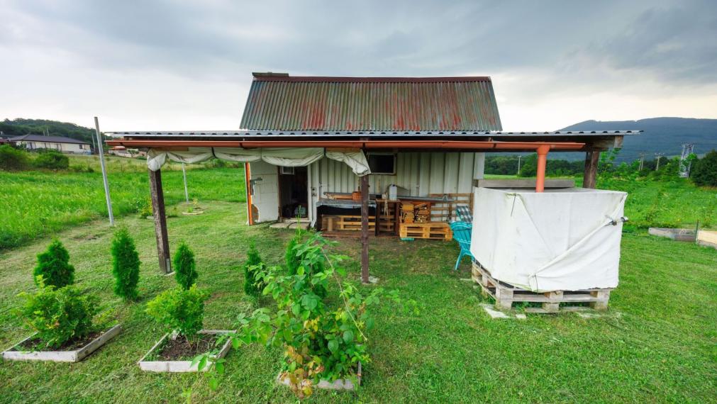 Stavebný pozemok 798 m2, KOŠICKÝ KLEČENOV - Borda,krásne prostredie pri lese