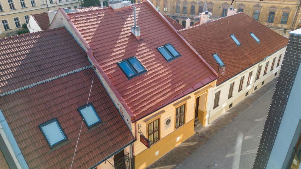 Historická budova s prístavbou a parkoviskom – Vratná 16, Košice