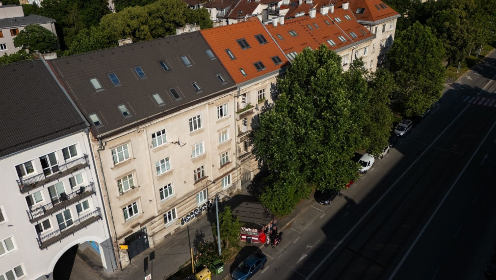 Veľkometrážny 3-izbový byt (97 m² + balkón) s potenciálom na Komenského, Košice - Staré Mesto