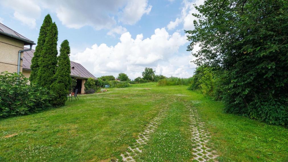 Pozemky pre výstavbu 5 rodinných domov, Rozhanoce, centrum obce