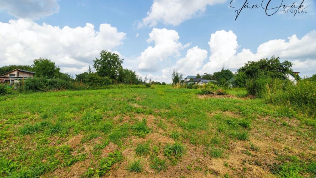 Pozemky pre výstavbu 5 rodinných domov, Rozhanoce, centrum obce