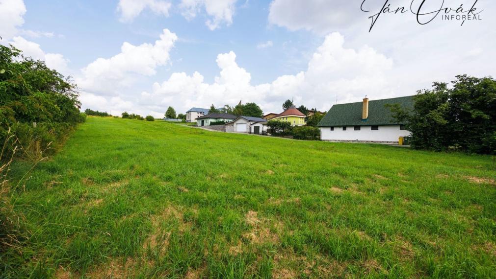 Pozemky pre výstavbu 5 rodinných domov, Rozhanoce, centrum obce