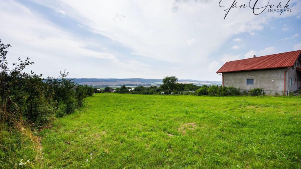 Pozemky pre výstavbu 5 rodinných domov, Rozhanoce, centrum obce