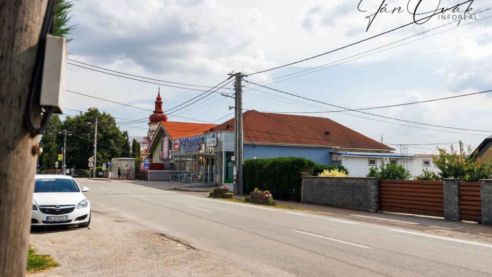 Pozemky pre výstavbu 5 rodinných domov, Rozhanoce, centrum obce