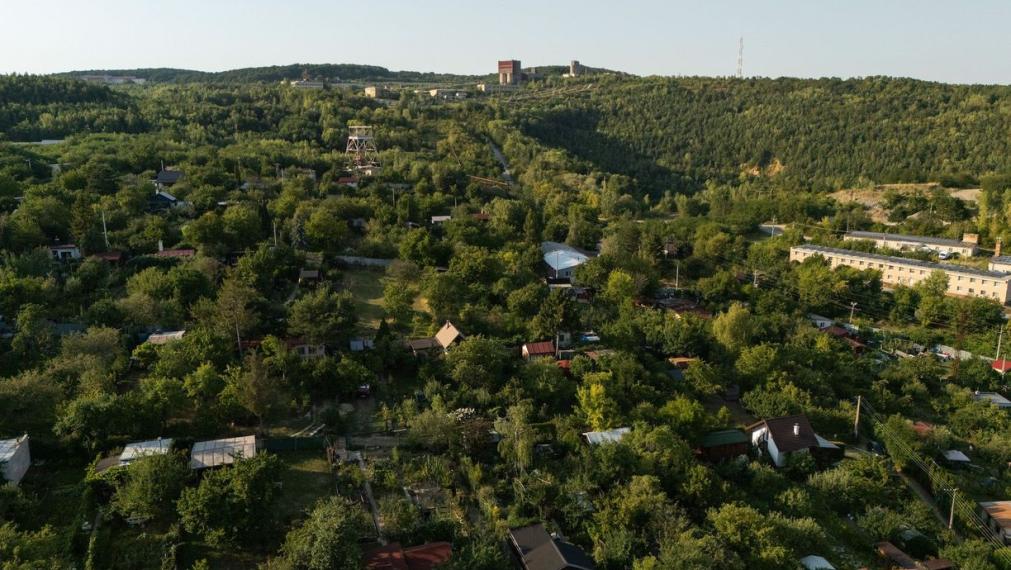 Záhrada 400 m² s drevenou chatkou, Košice SEVER - Kalvária