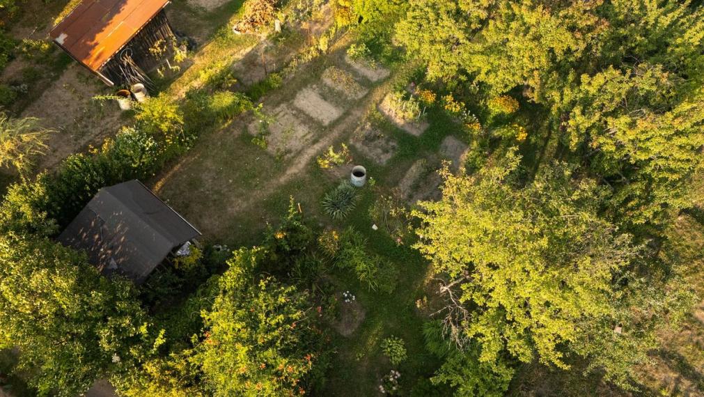 Záhrada 400 m² s drevenou chatkou, Košice - SEVER, Kalvária