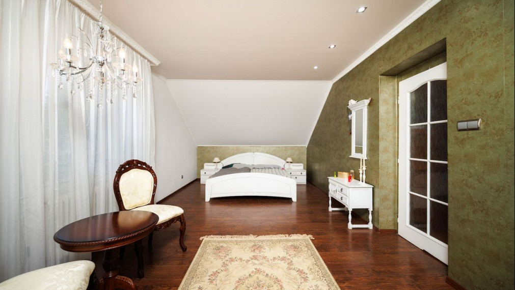 REZERVOVANÉ. DOM Rozhanovce – 190 m2 už. plocha, bazén, garáž, všetky IS, pozemok 540 m2