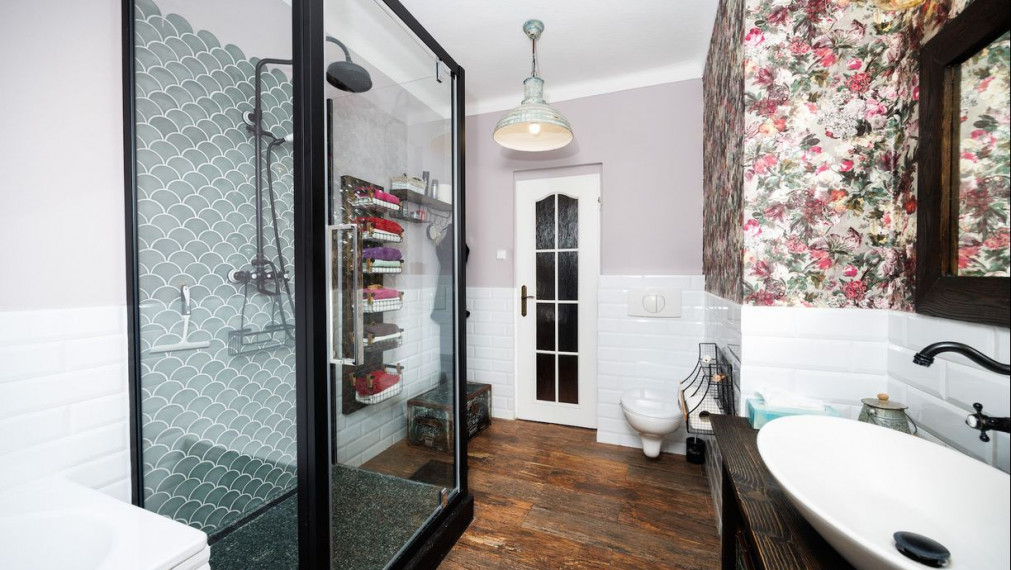 REZERVOVANÉ. DOM Rozhanovce – 190 m2 už. plocha, bazén, garáž, všetky IS, pozemok 540 m2