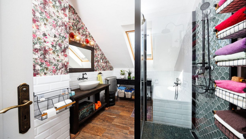 REZERVOVANÉ. DOM Rozhanovce – 190 m2 už. plocha, bazén, garáž, všetky IS, pozemok 540 m2