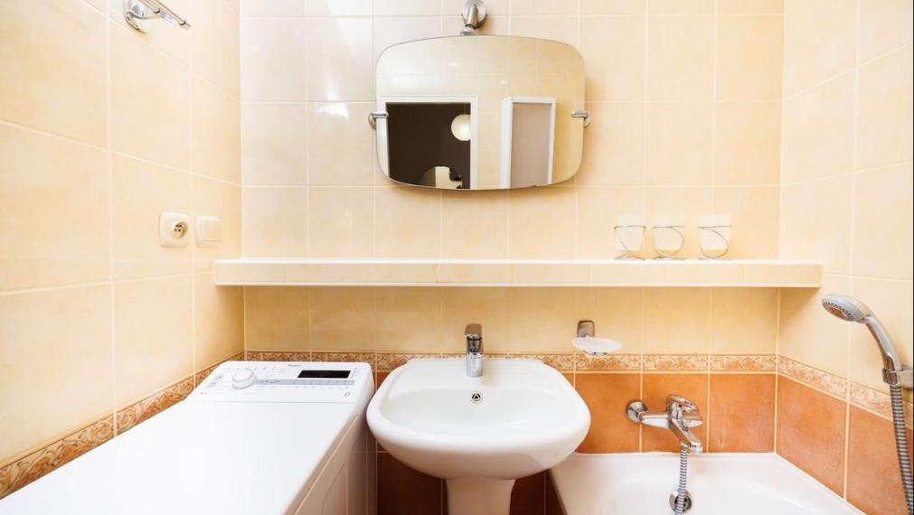 Veľlmi pekný 3 izb. byt, 68 m2 + loggia, čiasť. rek., Gagarinovo námestie, NAD JAZEROM