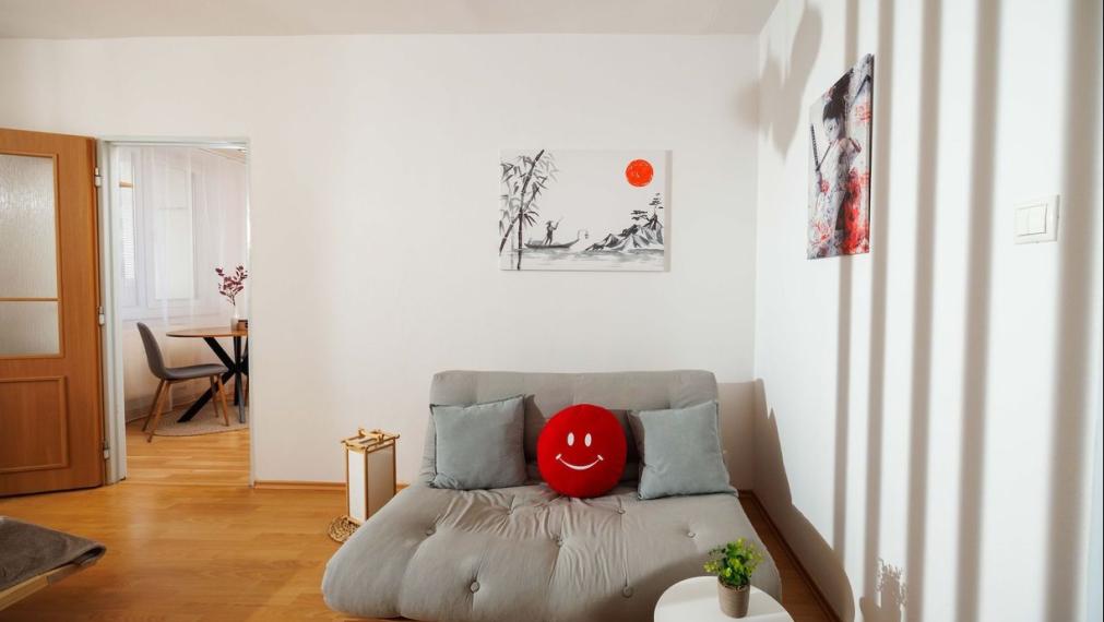 1,5-izb. PRI AUPARKU | ZARIADENÝ | 6m Loggia, ALL-INCLUSIVE NÁJOM