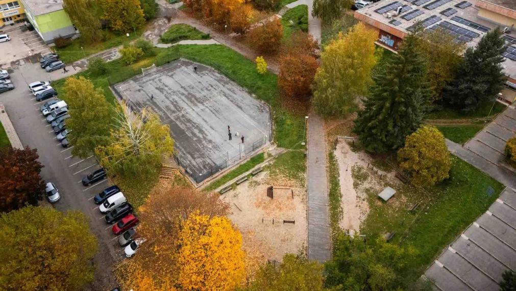 3 IZB. BYT PRAŽSKÝ TYP, 69 M2 + 6M LOOGGIA, ZOMBOVÁ UL., KVP, 5/8 POSCH.