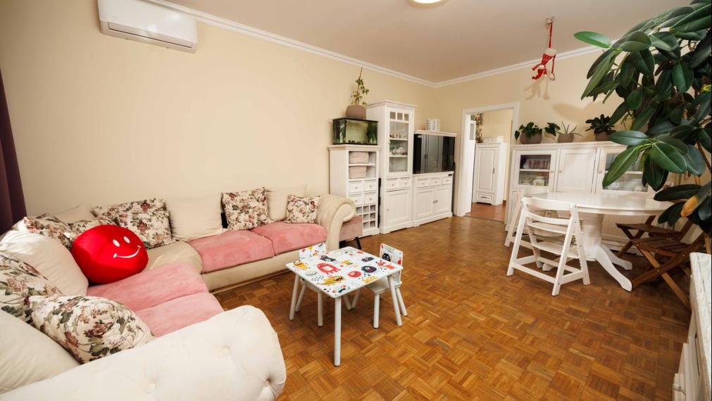 Krásny 3 izb. byt | 79 m2, rekonš., 6/8p. | Húskova ul., KVP