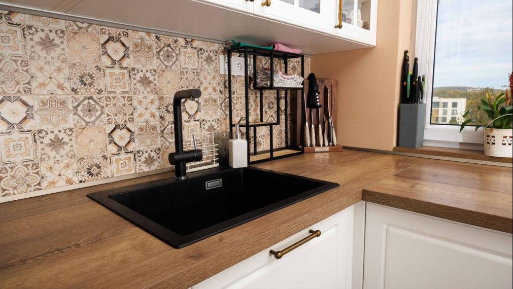 Krásny 3 izb. byt | 79 m2, rekonš., 6/8p. | Húskova ul., KVP