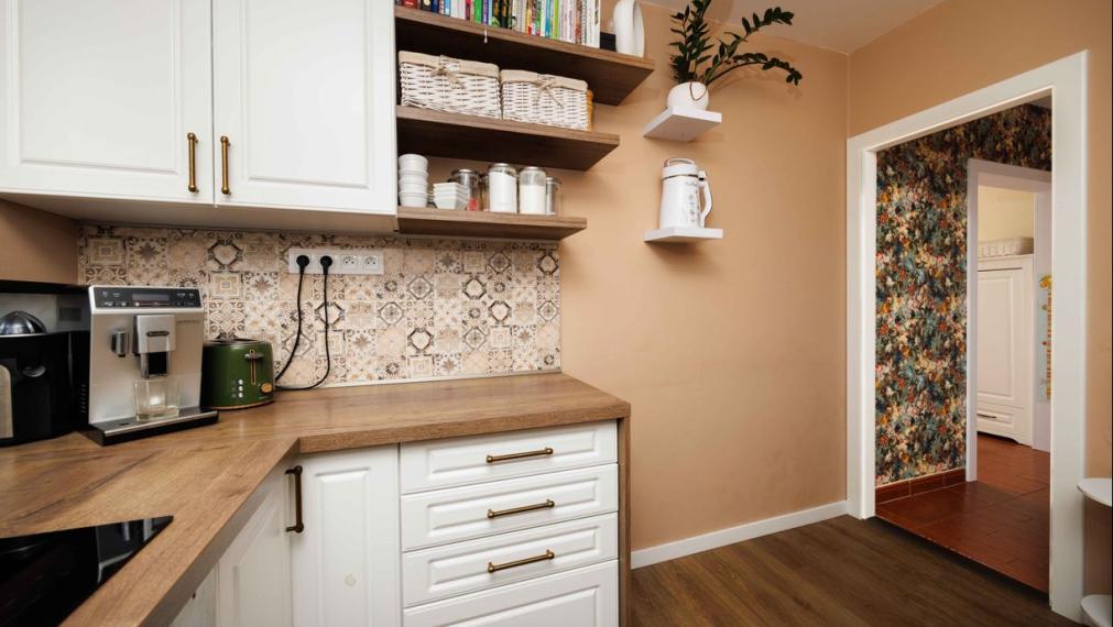 Krásny 3 izb. byt | 79 m2, rekonš., 6/8p. | Húskova ul., KVP