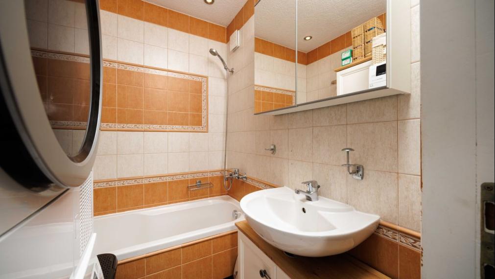 Krásny 3 izb. byt | 79 m2, rekonš., 6/8p. | Húskova ul., KVP