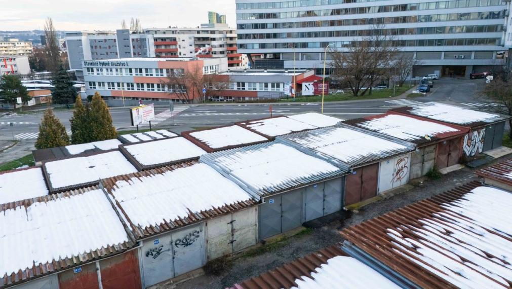 REZERVOVANÉ - Garáž pri Cassovare, s pozemkom na Belanskej ul., Košice - Staré mesto