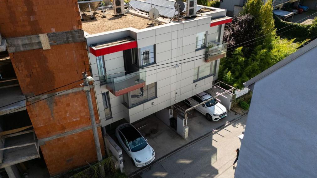 4 IZBOVÝ DOM 141 M2 ÚŽ. PLOCHA - STARÉ MESTO, FLORIANSKA UL.