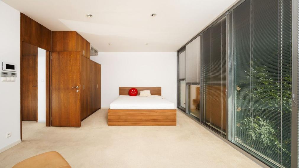 4 IZBOVÝ DOM 141 M2 ÚŽ. PLOCHA - STARÉ MESTO, FLORIANSKA UL.