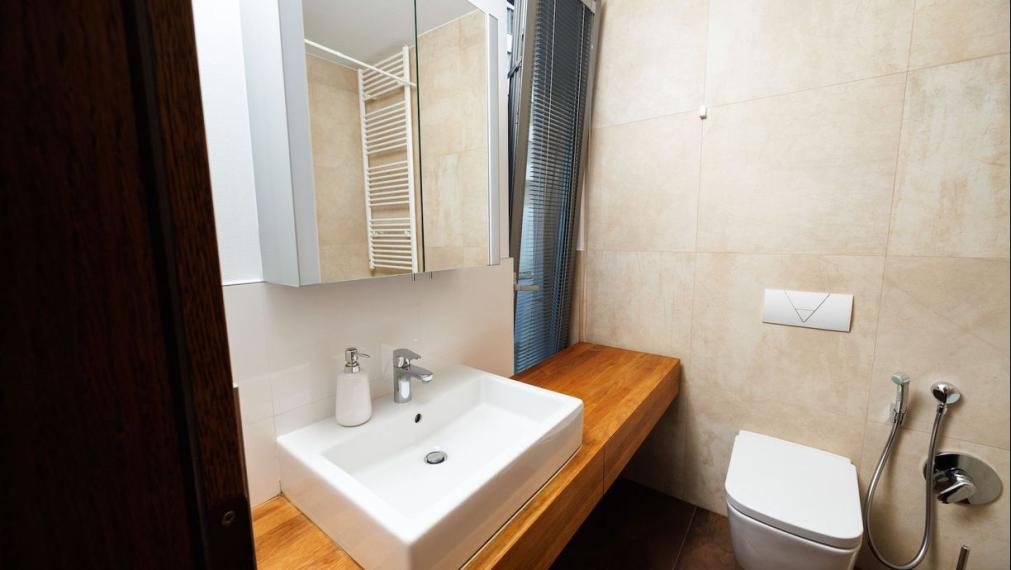 4 IZBOVÝ DOM 141 M2 ÚŽ. PLOCHA - STARÉ MESTO, FLORIANSKA UL.