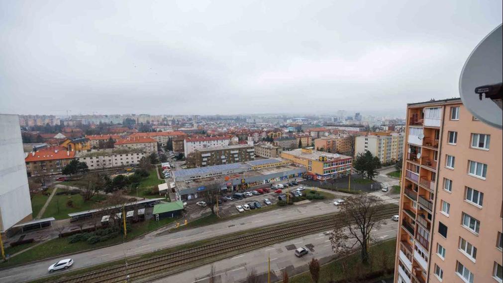 2 izbový byt 51 m2 + loggia, Južná tr.(pri Auparku), Košice - Juh, 12. poschodie