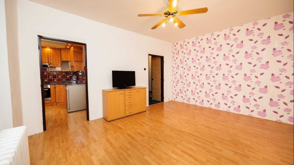 2 izbový byt 51 m2 + loggia, Južná tr.(pri Auparku), Košice - Juh, 12. poschodie