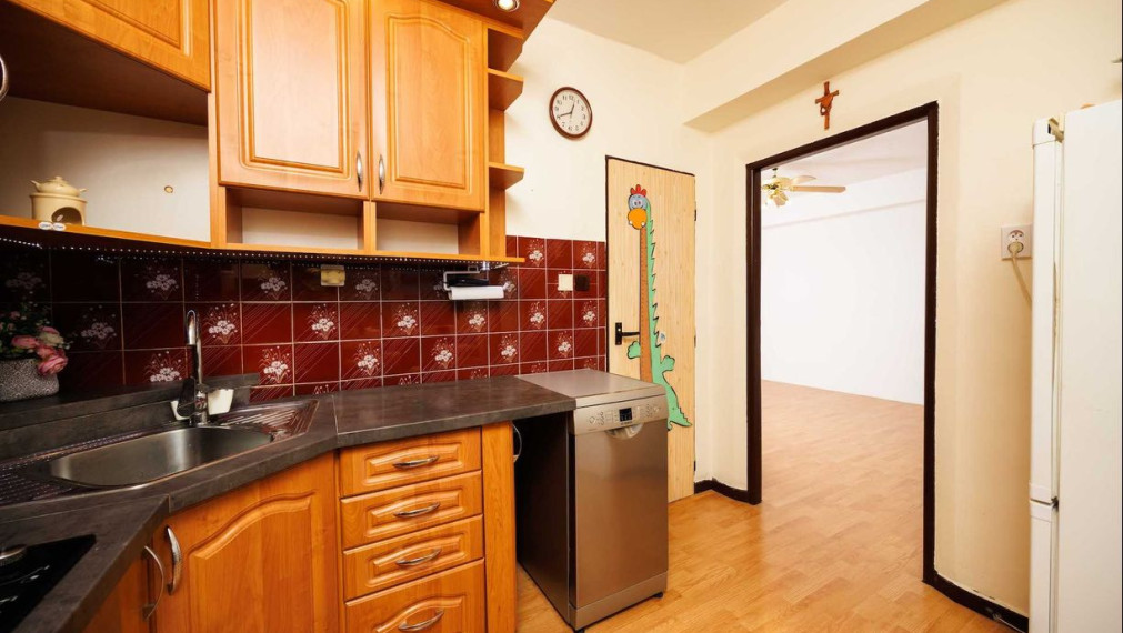 2 izbový byt 51 m2 + loggia, Južná tr.(pri Auparku), Košice - Juh, 12. poschodie