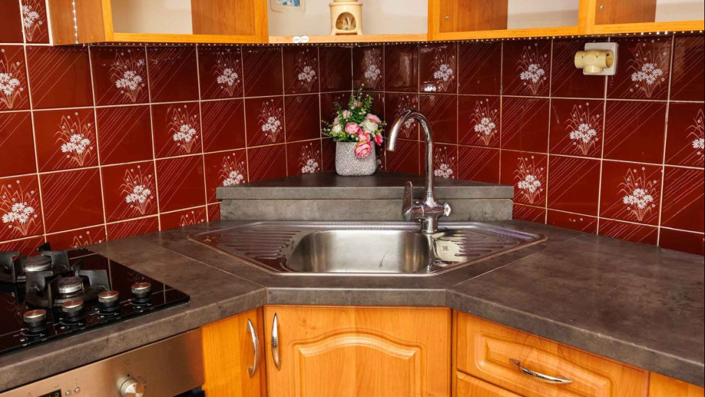 2 izbový byt 51 m2 + loggia, Južná tr.(pri Auparku), Košice - Juh, 12. poschodie