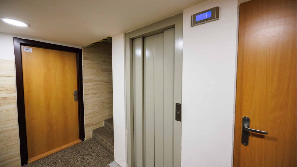 2 izbový byt 51 m2 + loggia, Južná tr.(pri Auparku), Košice - Juh, 12. poschodie