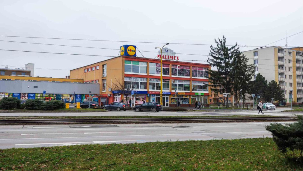 2 izbový byt 51 m2 + loggia, Južná tr.(pri Auparku), Košice - Juh, 12. poschodie
