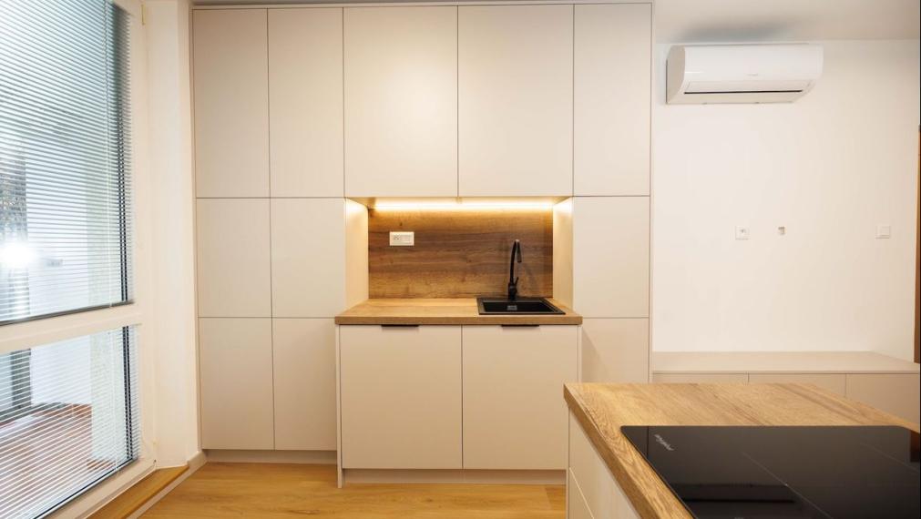 NOVÁ REKONŠTRUKCIA: 1,5-izbový byt | 2× loggia | Košice – Staré Mesto, Tyršovo nábrežie