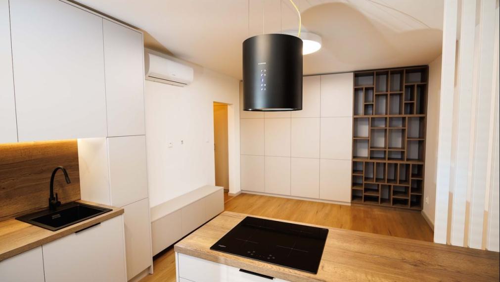 NOVÁ REKONŠTRUKCIA: 1,5-izbový byt | 2× loggia | Košice – Staré Mesto, Tyršovo nábrežie