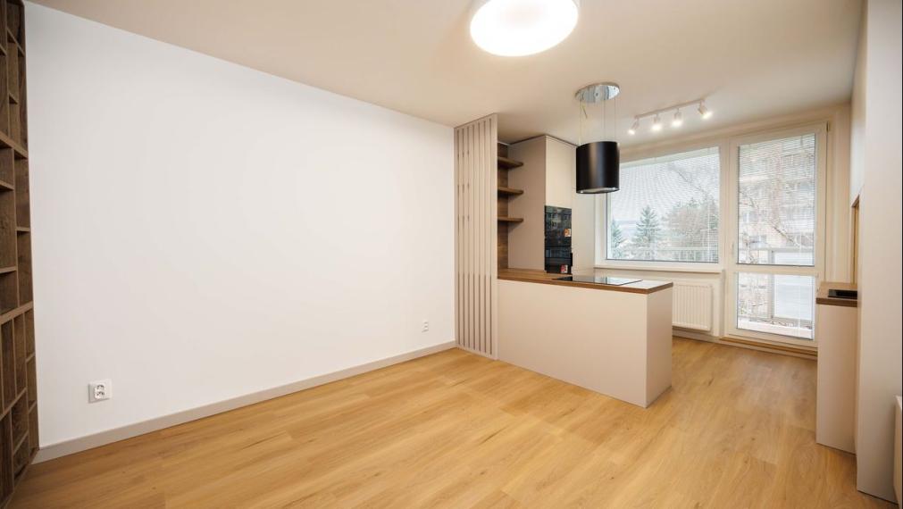 NOVÁ REKONŠTRUKCIA: 1,5-izbový byt | 2× loggia | Košice – Staré Mesto, Tyršovo nábrežie