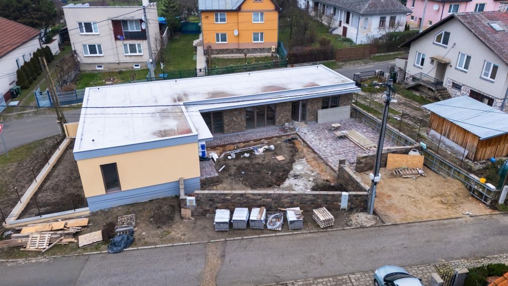 Rozhanovce | Novostavba: 5-izbový bungalov (153 m²) v nadštandarde s kuchyňou a klímou 